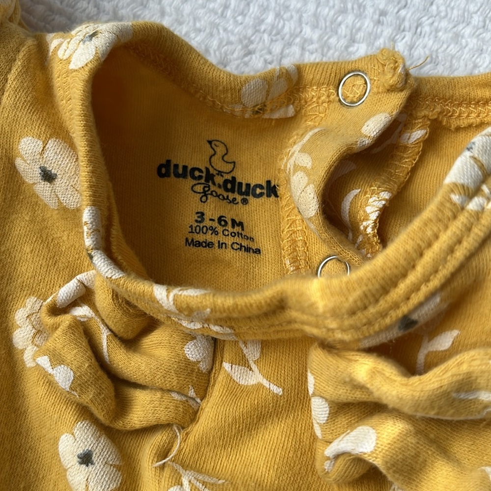 Yellow romper - Picture 2 of 2